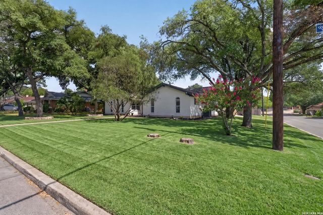 721 BALFOUR DR, Windcrest, TX 78239