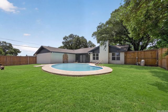 721 BALFOUR DR, Windcrest, TX 78239