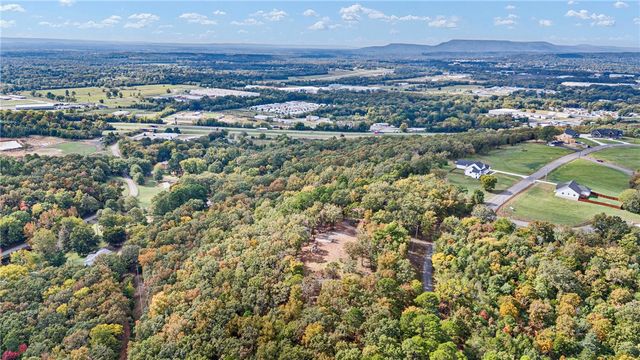 205 Apple Lane, Russellville, AR 72802