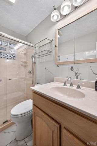 1601 Country Hill Lane, Ballwin, MO 63021