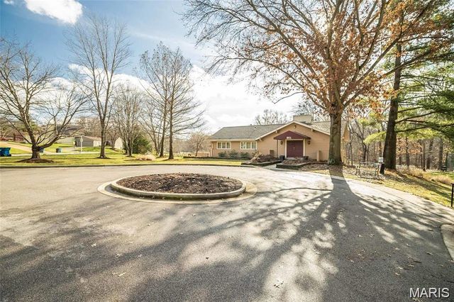 1601 Country Hill Lane, Ballwin, MO 63021