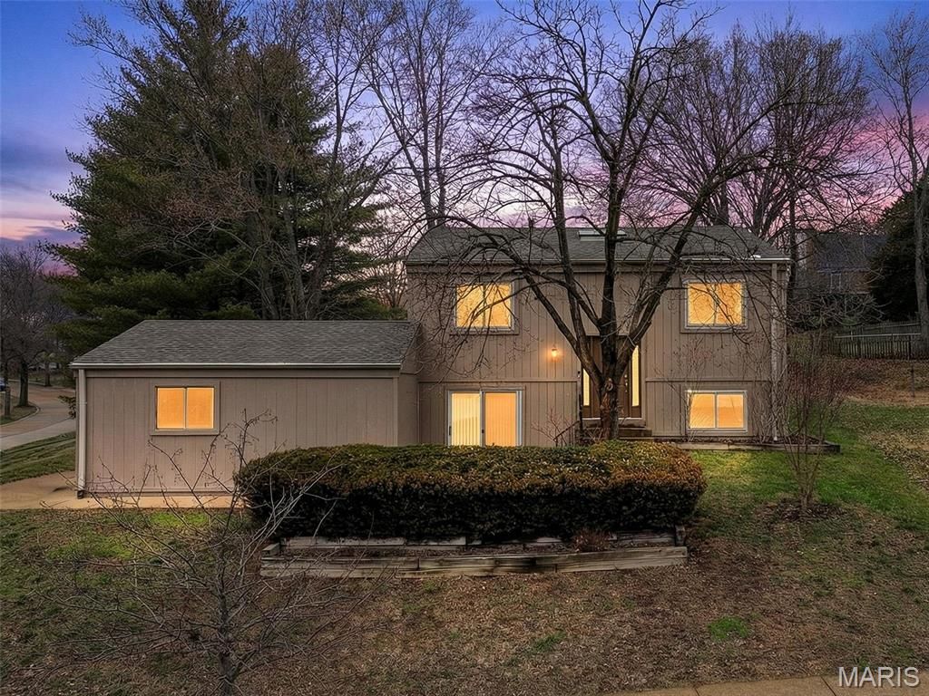 1601 Country Hill Lane, Ballwin, MO 63021