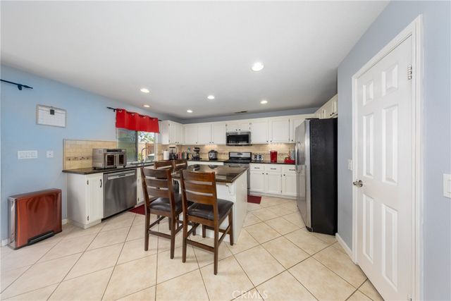 3370 Freeport, Corona, CA 92881