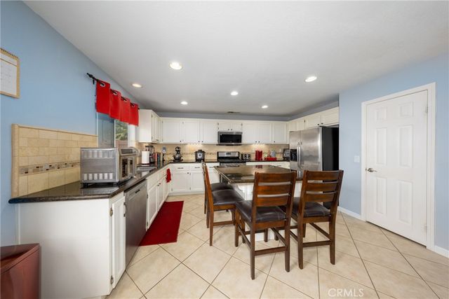 3370 Freeport, Corona, CA 92881