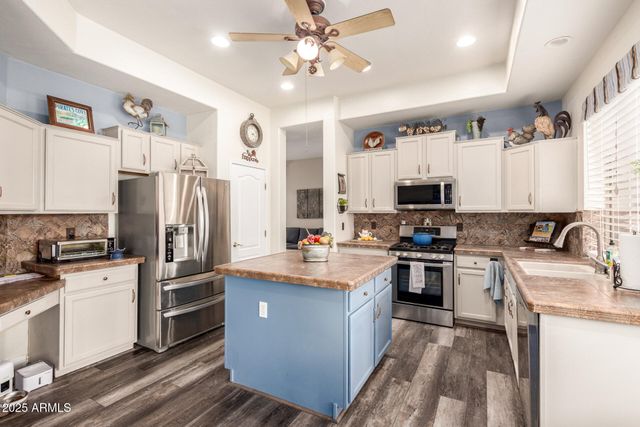 5993 W TOPEKA Drive, Glendale, AZ 85308