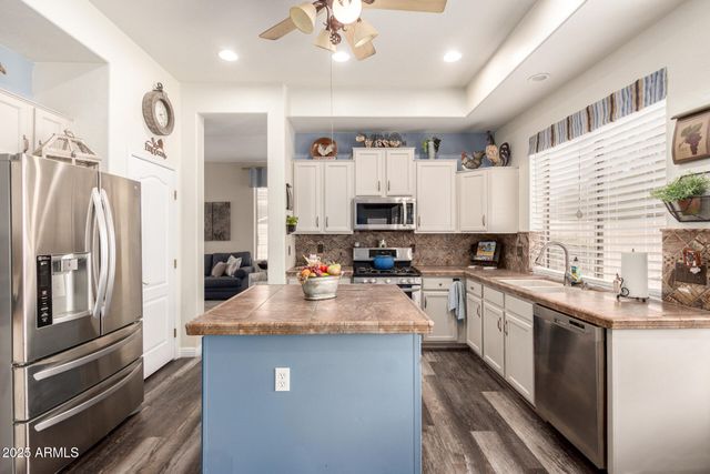 5993 W TOPEKA Drive, Glendale, AZ 85308