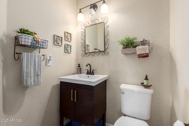 5993 W TOPEKA Drive, Glendale, AZ 85308