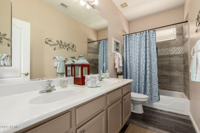 5993 W TOPEKA Drive, Glendale, AZ 85308