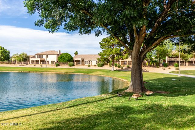 5993 W TOPEKA Drive, Glendale, AZ 85308