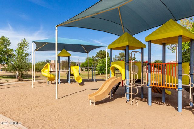 5993 W TOPEKA Drive, Glendale, AZ 85308