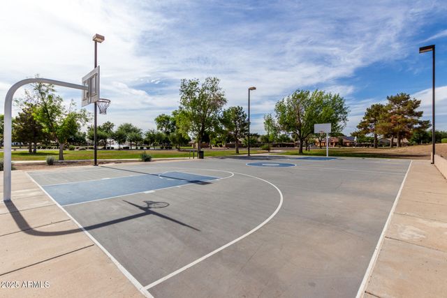 5993 W TOPEKA Drive, Glendale, AZ 85308