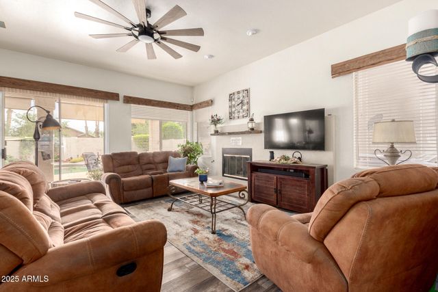 5993 W TOPEKA Drive, Glendale, AZ 85308