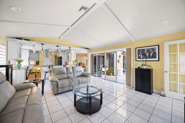 5597 Descartes Circle, Boynton Beach, FL 33472