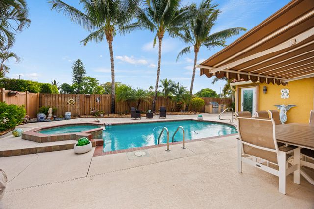 5597 Descartes Circle, Boynton Beach, FL 33472