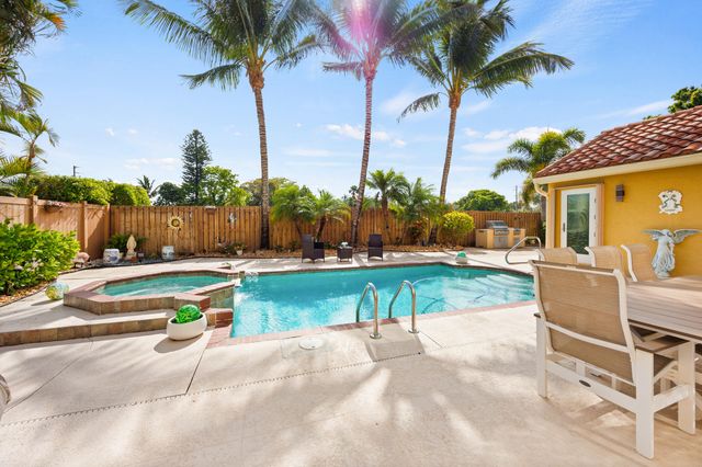 5597 Descartes Circle, Boynton Beach, FL 33472