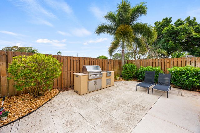 5597 Descartes Circle, Boynton Beach, FL 33472