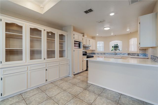 533 Carmel Dr, Sandia, TX 78383