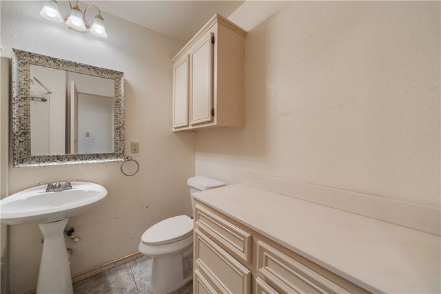 533 Carmel Dr, Sandia, TX 78383