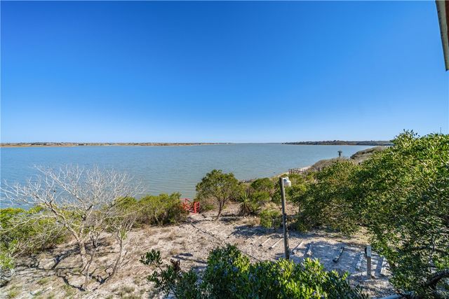 533 Carmel Dr, Sandia, TX 78383