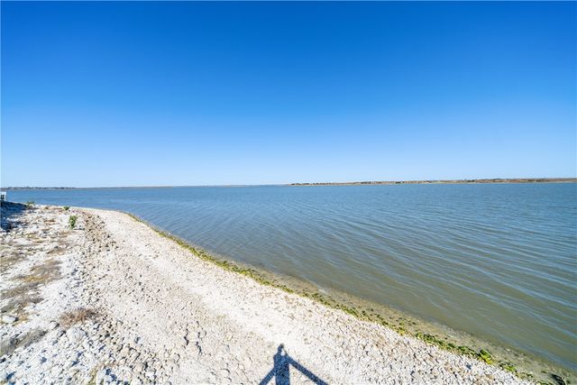 533 Carmel Dr, Sandia, TX 78383