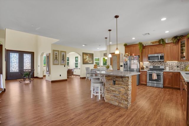 10383 Camanche Pkwy, Wallace, CA 95254