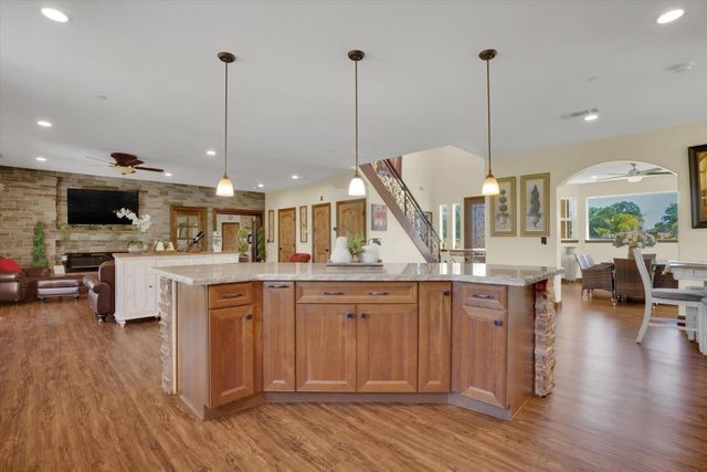10383 Camanche Pkwy, Wallace, CA 95254