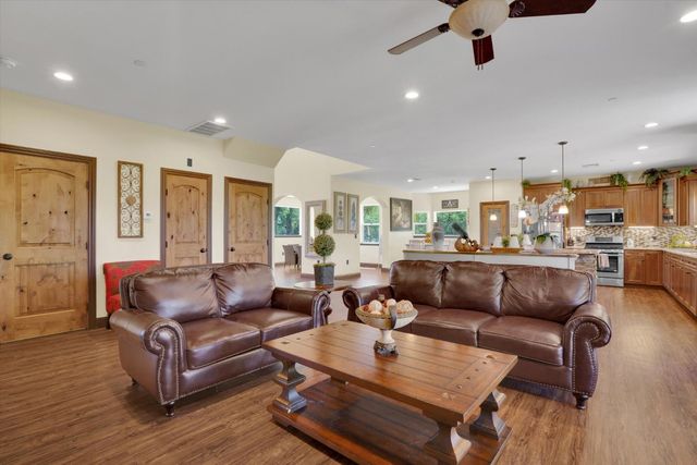 10383 Camanche Pkwy, Wallace, CA 95254