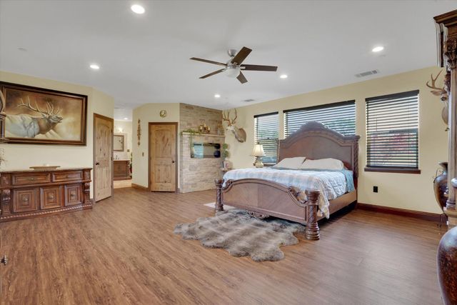 10383 Camanche Pkwy, Wallace, CA 95254