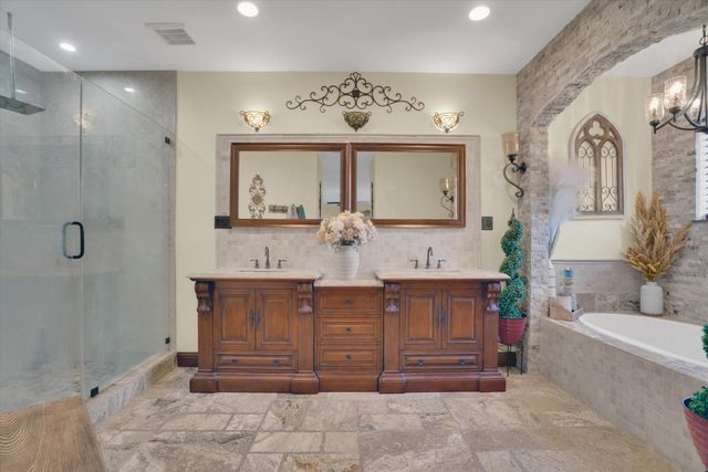 10383 Camanche Pkwy, Wallace, CA 95254