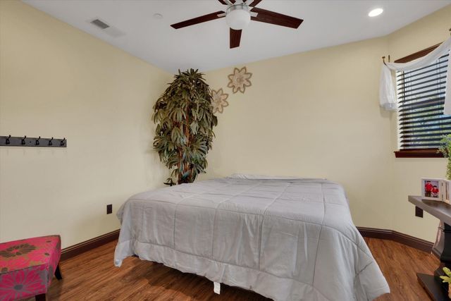10383 Camanche Pkwy, Wallace, CA 95254