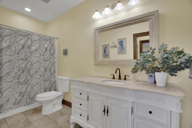 10383 Camanche Pkwy, Wallace, CA 95254