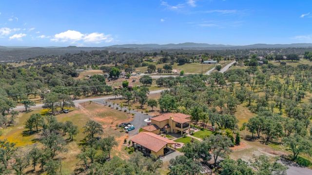 10383 Camanche Pkwy, Wallace, CA 95254