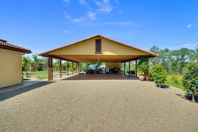 10383 Camanche Pkwy, Wallace, CA 95254
