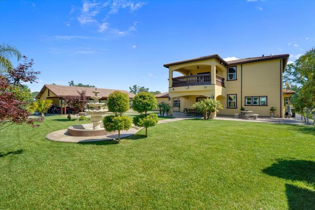 10383 Camanche Pkwy, Wallace, CA 95254