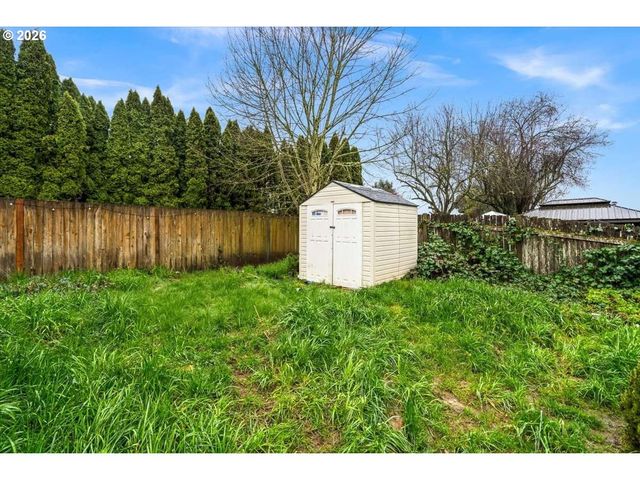 1364 Se FIR GROVE Loop, Hillsboro, OR 97123