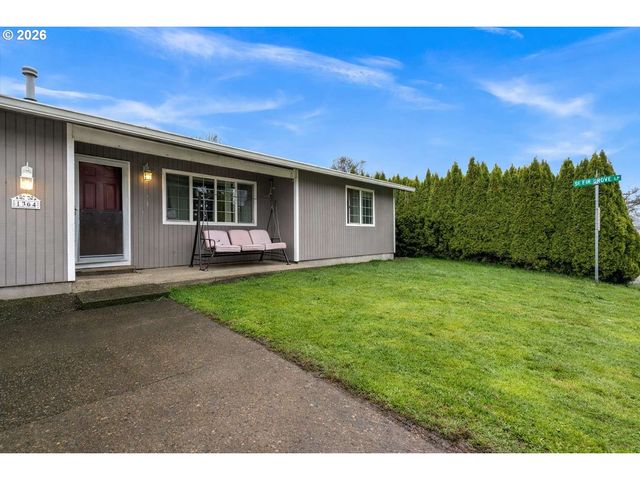 1364 Se FIR GROVE Loop, Hillsboro, OR 97123