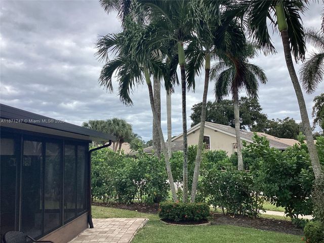 10893 N Stafford Cir N, Boynton Beach, FL 33436