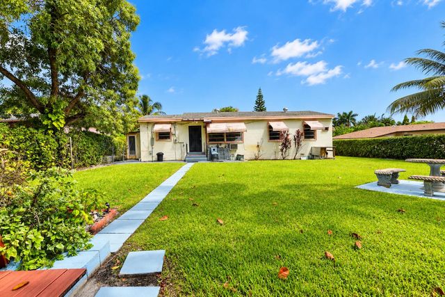 330 NW 144TH Street, Miami, FL 33168