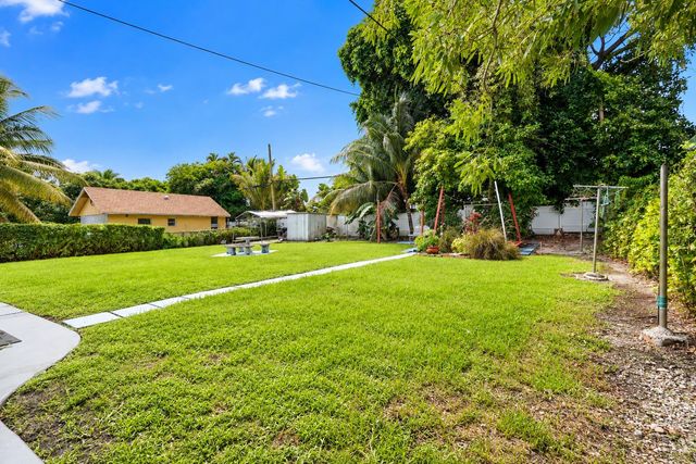 330 NW 144TH Street, Miami, FL 33168