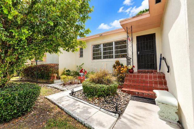 330 NW 144TH Street, Miami, FL 33168