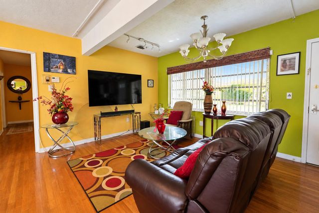 330 NW 144TH Street, Miami, FL 33168
