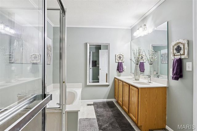 2209 Arnold Palmer Drive, Belleville, IL 62220