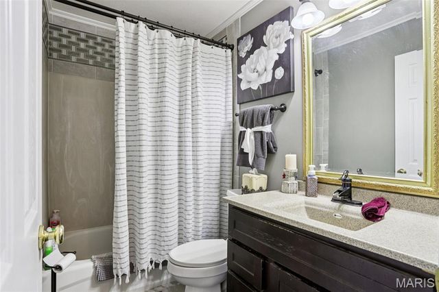 2209 Arnold Palmer Drive, Belleville, IL 62220