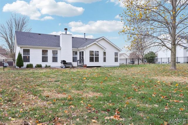 2209 Arnold Palmer Drive, Belleville, IL 62220