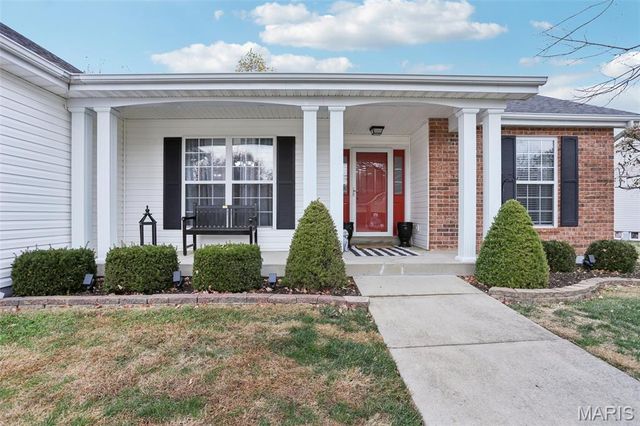 2209 Arnold Palmer Drive, Belleville, IL 62220