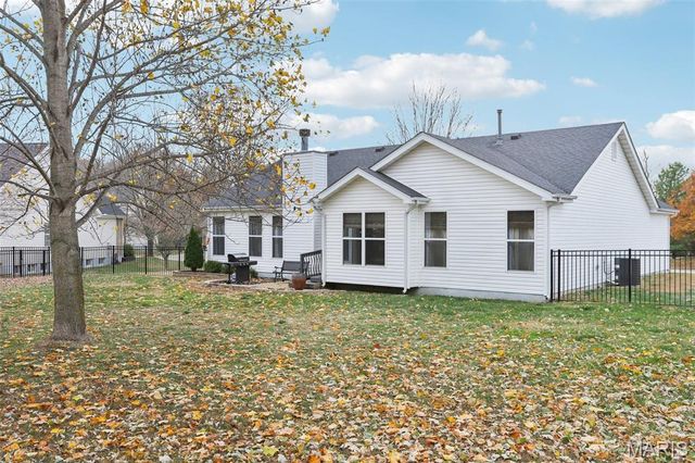 2209 Arnold Palmer Drive, Belleville, IL 62220