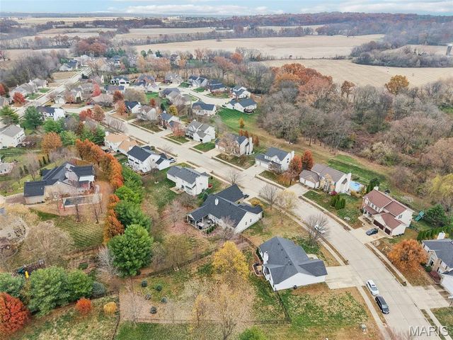 2209 Arnold Palmer Drive, Belleville, IL 62220