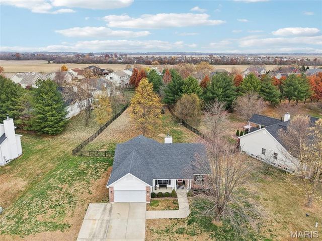 2209 Arnold Palmer Drive, Belleville, IL 62220