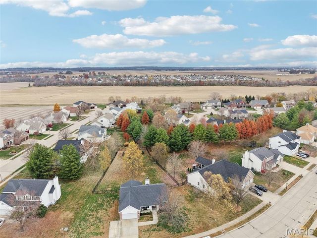 2209 Arnold Palmer Drive, Belleville, IL 62220