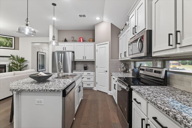 1001 Pecos Street, Aubrey, TX 76227